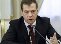 Премьер Медведев сократил сроки выполнения предписаний президента