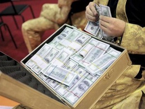 Финансовый регулятор страны озабочен оттоком капиталов через банки союзных Казахстана и Беларуси