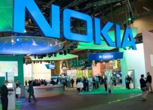 Рабочие китайской фабрики Nokia бастуют против сделки с Microsoft