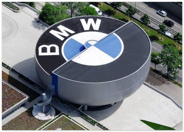 Немцы признали BMW самым ценным автомобильным брендом Германии