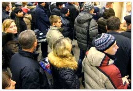 Смольный признал, что тысячи петербуржцев потеряют работу
