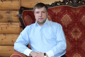 Кресло дали без очереди: Алексея Рогова сделают депутатом по 21-му округу