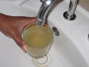 Житель Самарской области добился перерасчёта платы за коммунальные услуги из-за некачественной воды