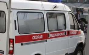 В Башкирии легковой автомобиль влетел в группу школьников