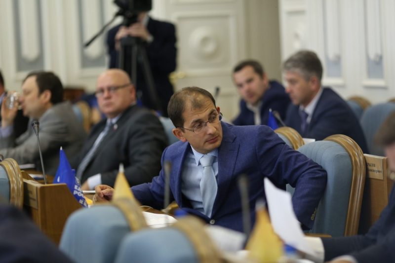 Костромские депутаты-предприниматели не поделили мигрантов-гастарбайтеров
