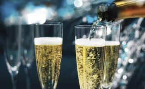 До Нового года в России проведут масштабную проверку производителей и продавцов шампанского