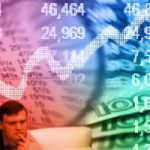 Фондовые торги в РФ завершились небольшим снижением