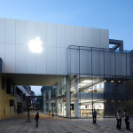 Компания Apple снова возвратилась на лидирующие позиции