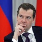 Медведев разрешил работникам ОПК вступать в ЖСК без 5-летнего стажа