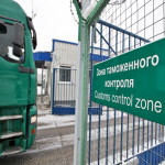 Сотни фур скопились на границе России и Украины из-за новых правил ФТС