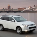 Мощный безопасный Mitsubishi Outlander