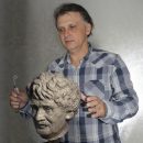 Без лишнего пафоса