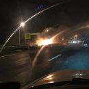 Под Самарой «Газель» врезалась в бетонный блок и сгорела