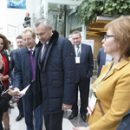 Фото вируса Эбола подарили врио губернатора в Кольцово